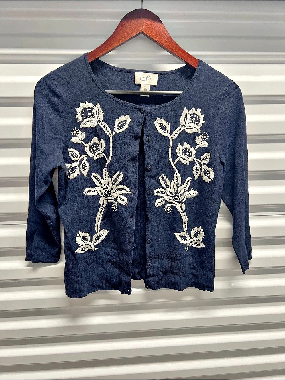Ann Taylor LOFT Embroidered Cardigan in Blue Size Small Like New